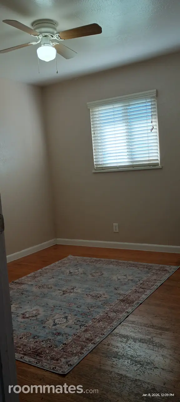 Profile photo 4 of 11