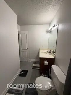 Room for rent in Oak Grove, KY $700, house