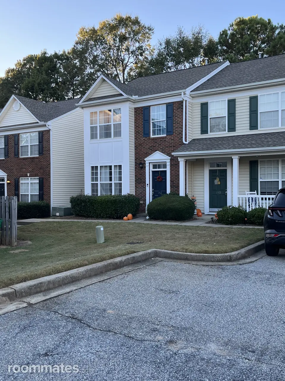 Profile photo 1 of 10