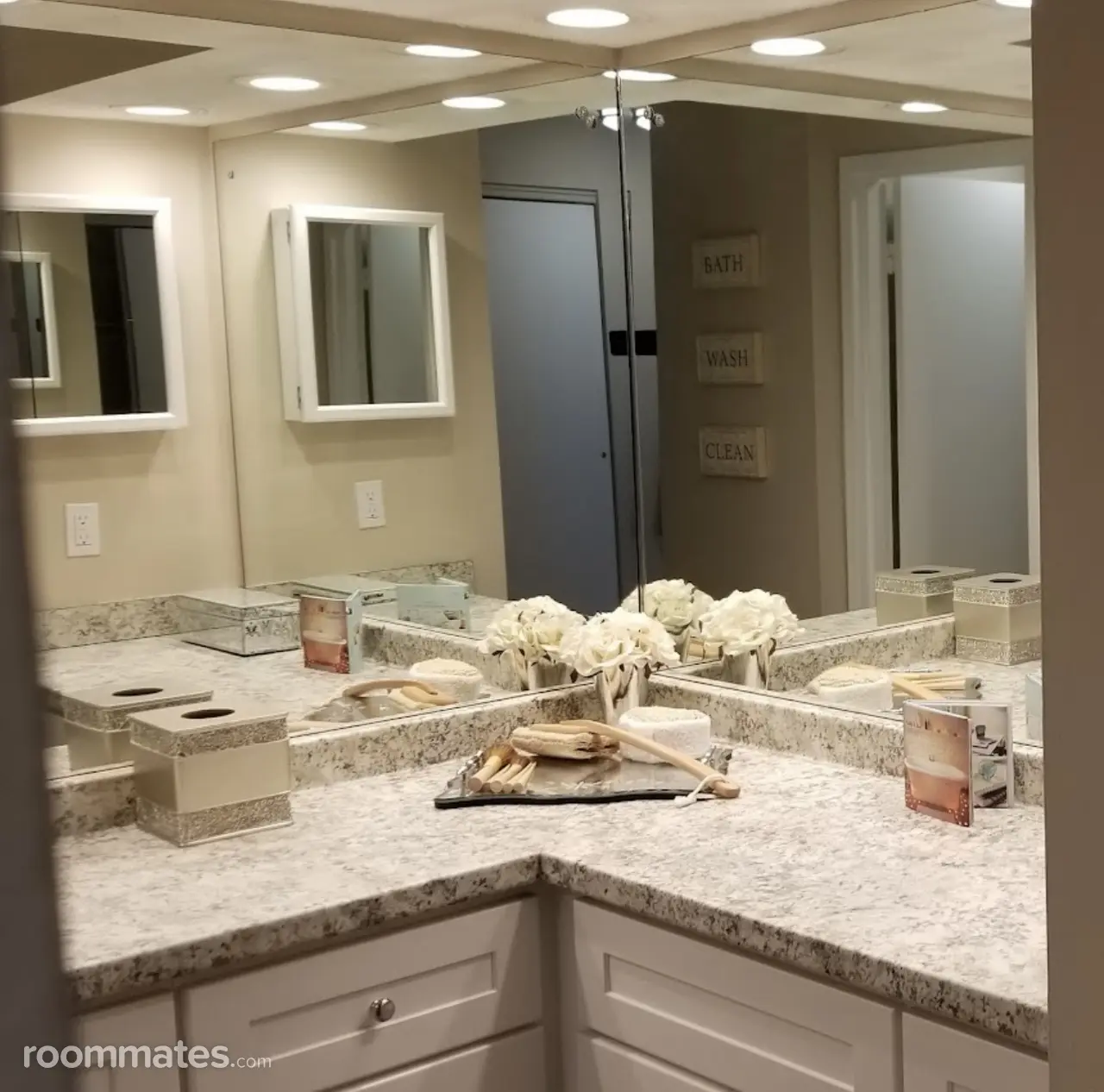 Profile photo 7 of 10