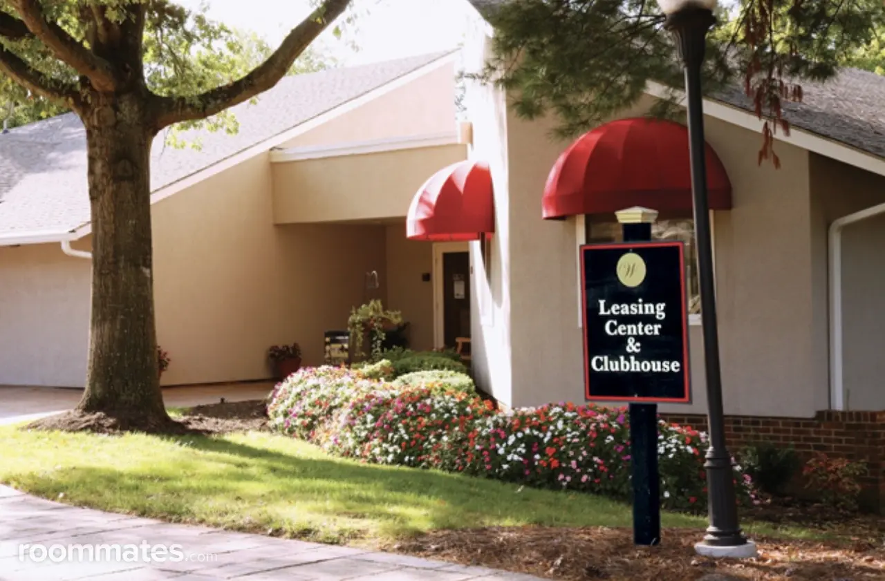 Profile photo 8 of 10