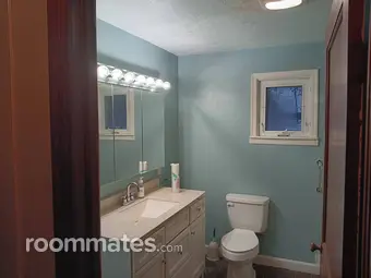 Room for rent in Newark, OH $600, house