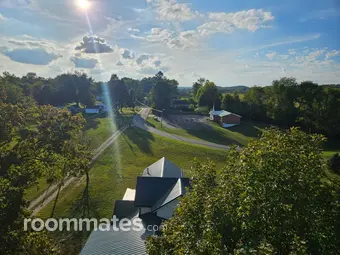 Room for rent in Newark, OH $600, house