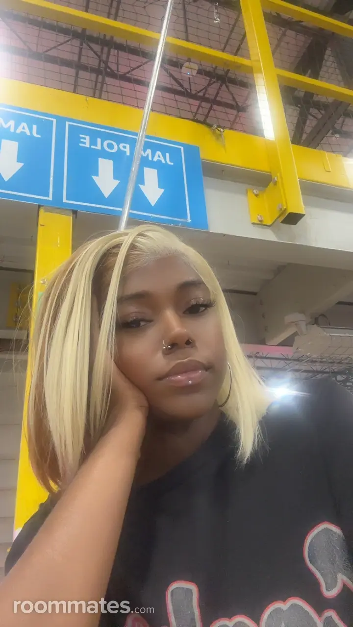 Profile photo 1 of 1