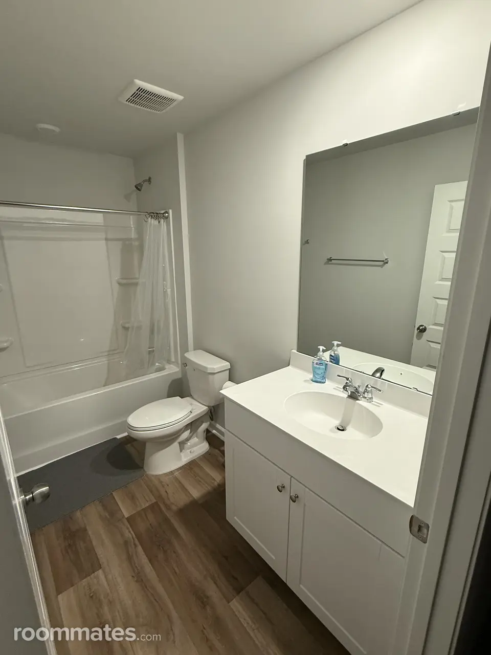 Profile photo 4 of 9