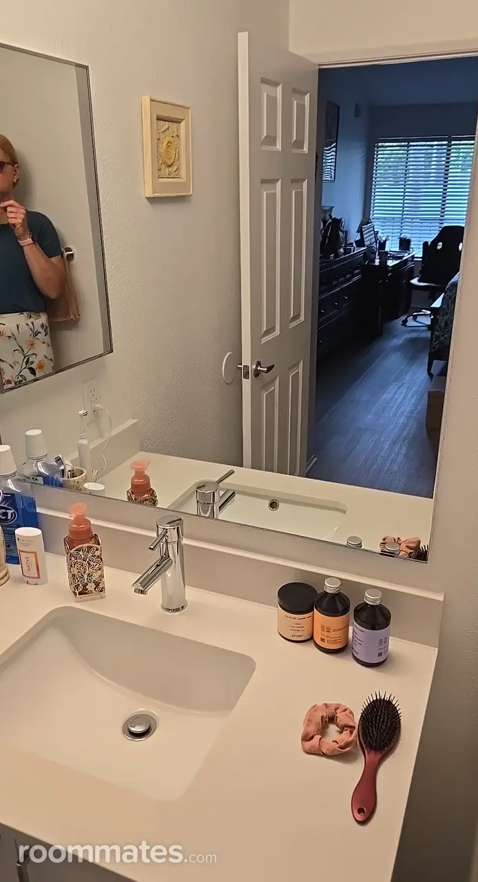 Profile photo 8 of 11