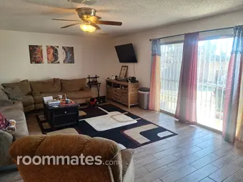 Room for rent in Apple Valley, CA $850, house
