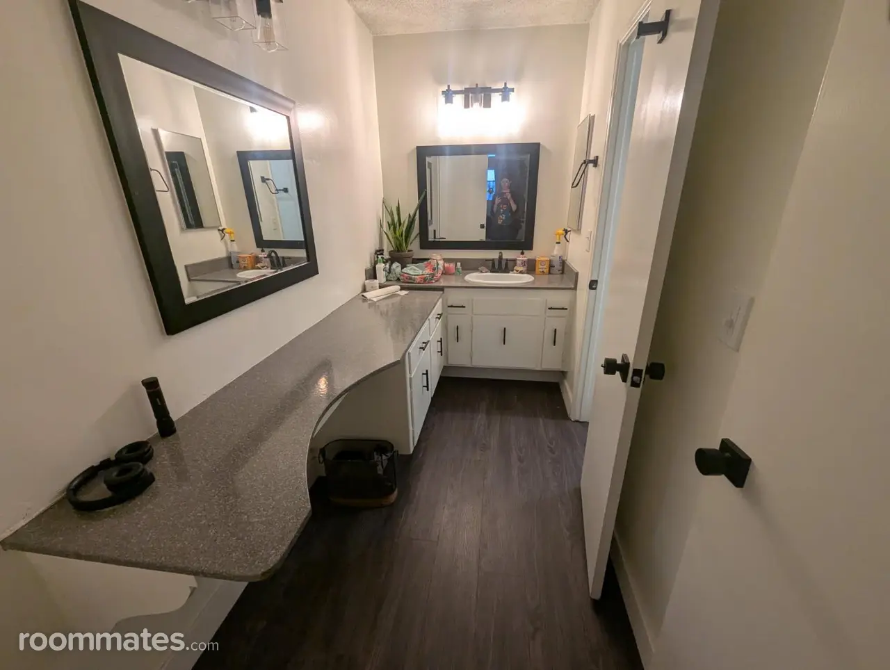 Profile photo 7 of 8