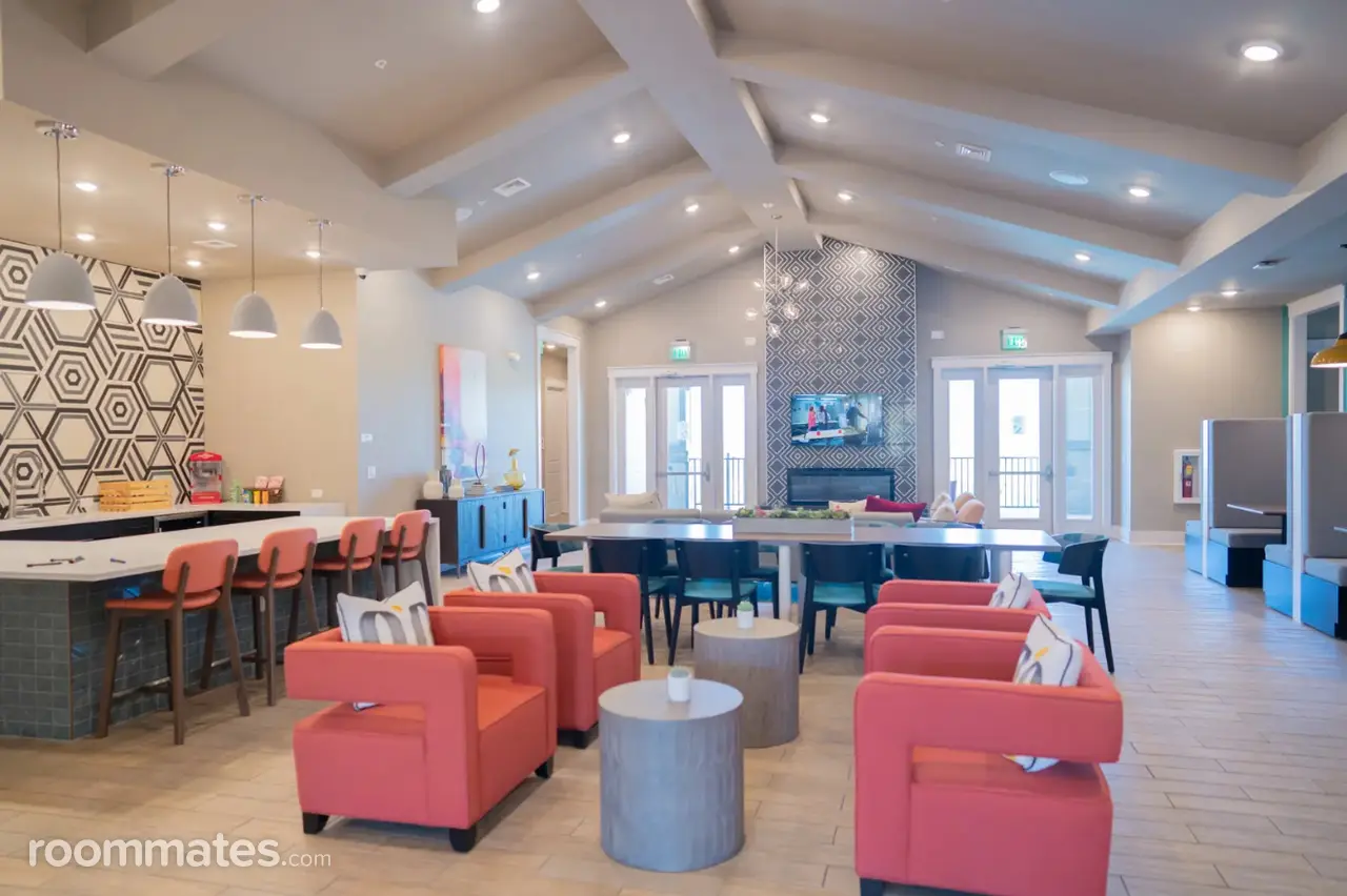 Profile photo 5 of 13