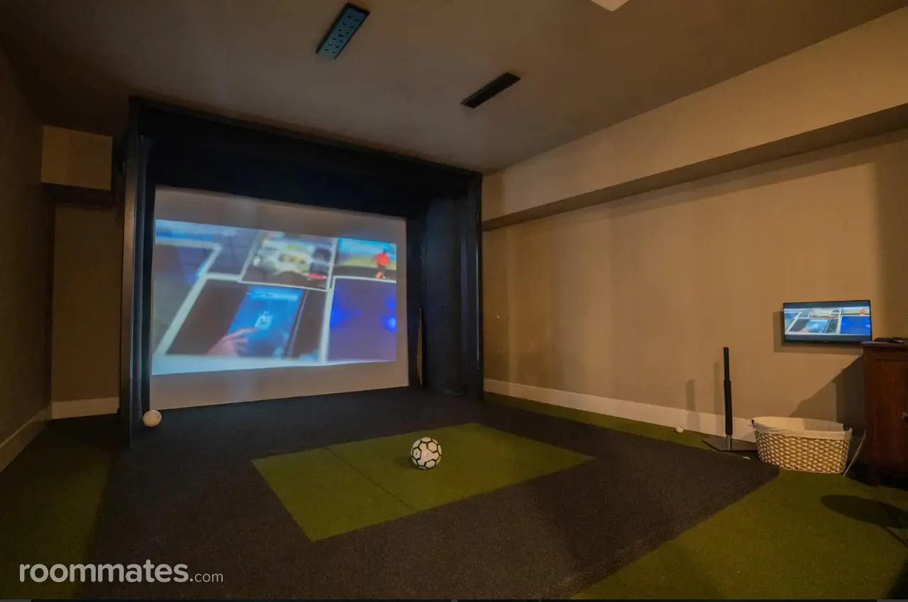 Profile photo 4 of 13