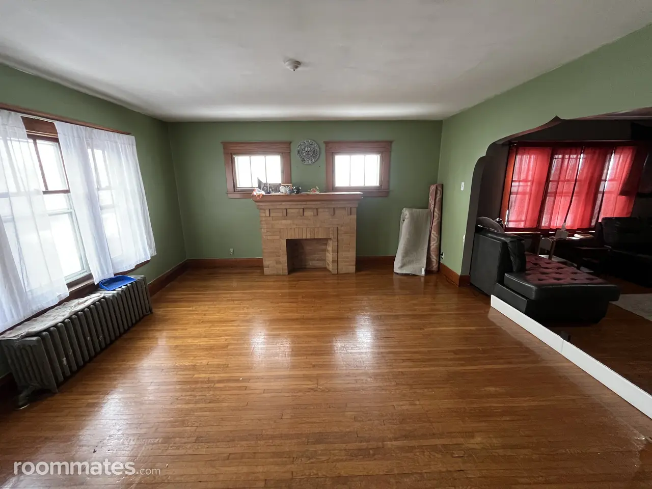 Profile photo 1 of 10