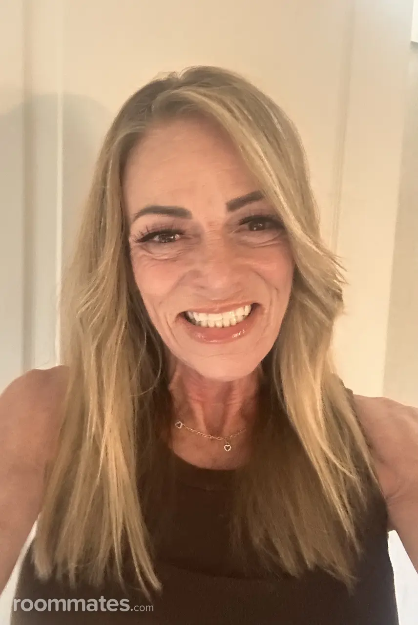 Profile photo 11 of 11