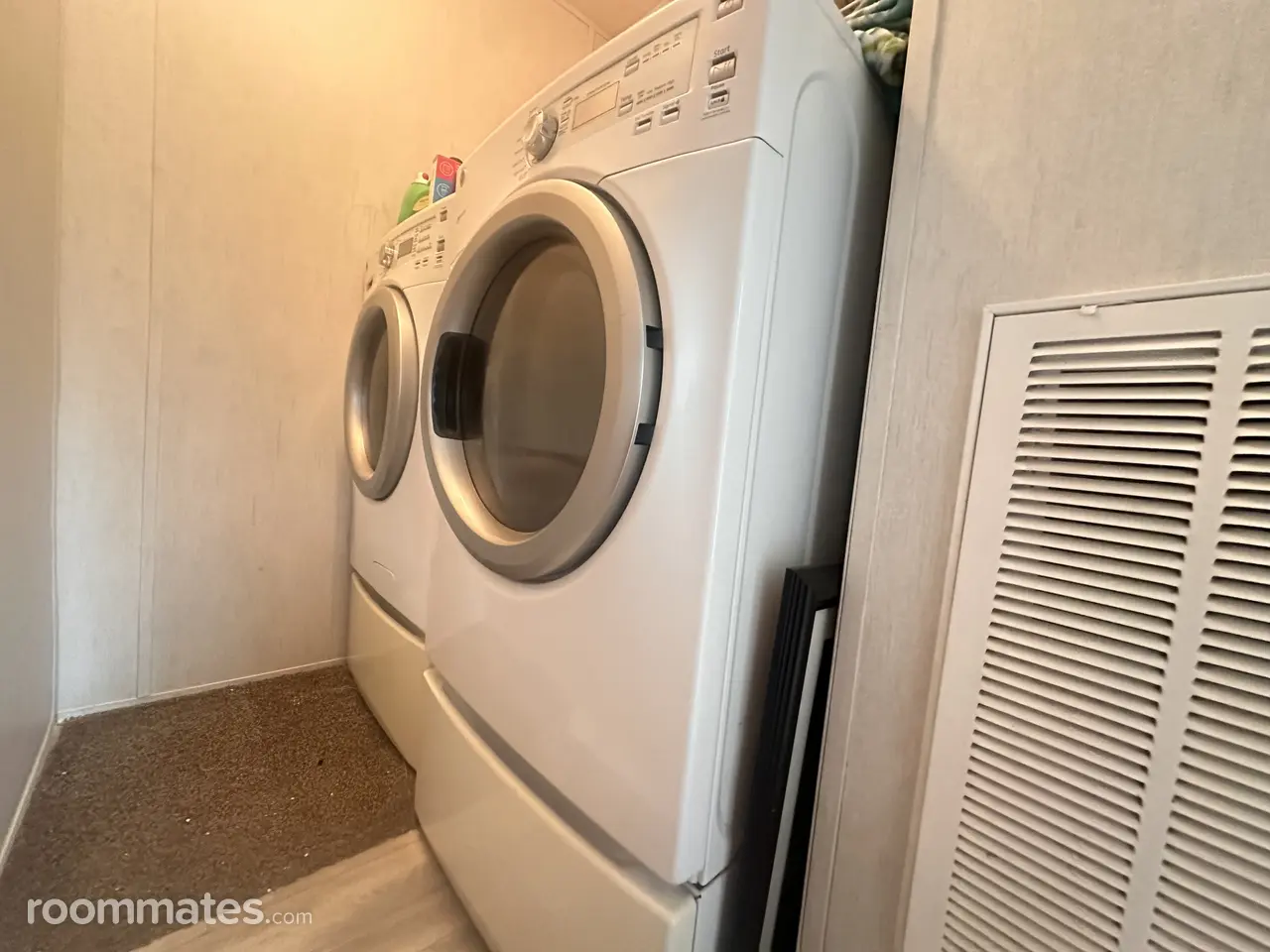 Profile photo 6 of 11