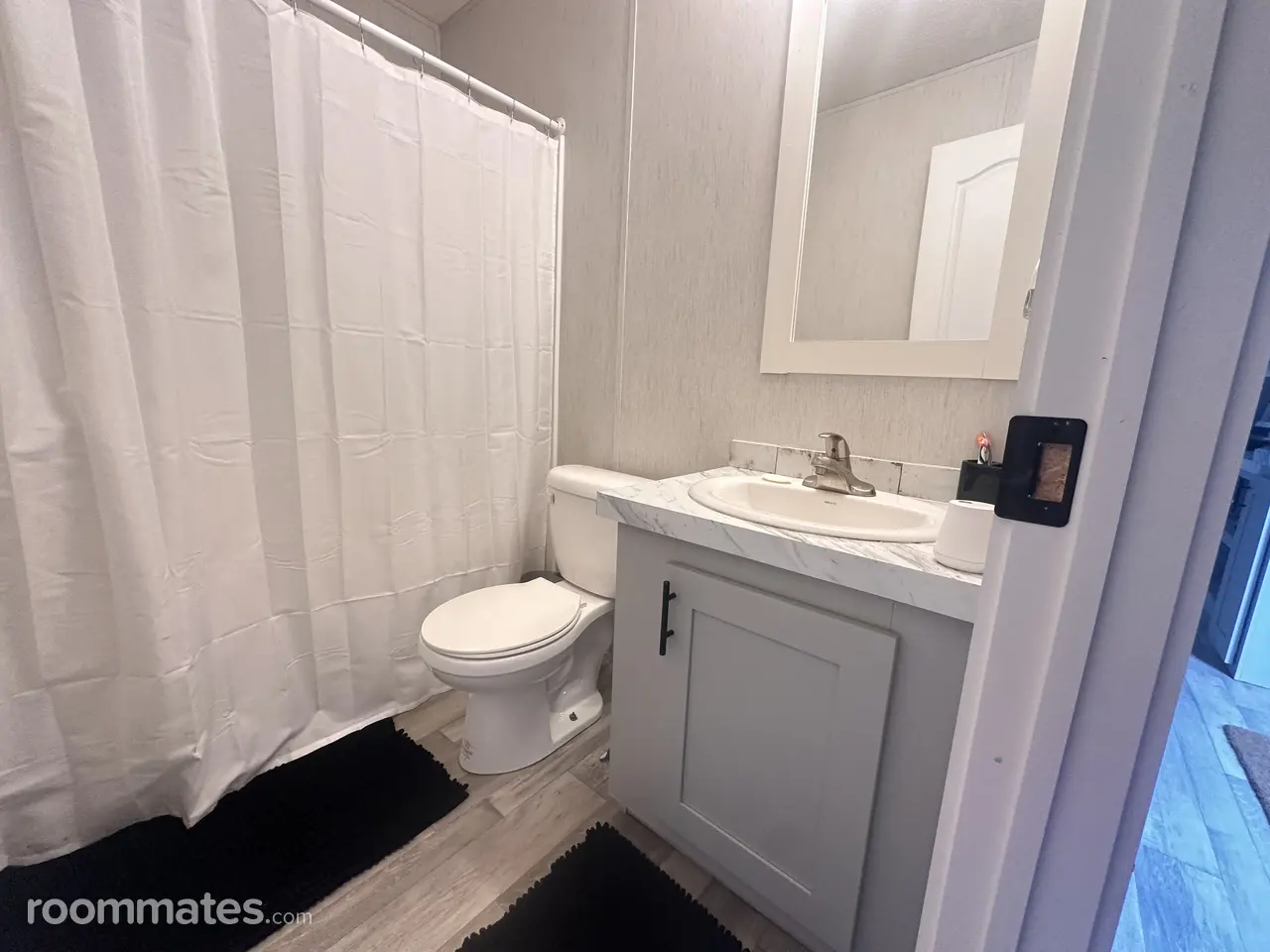 Profile photo 3 of 11