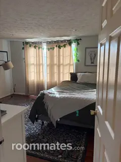 Room for rent in Germantown, MD $1100, condo