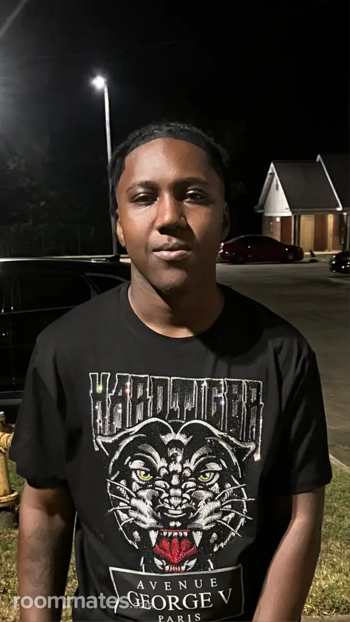 Profile photo 1 of 1