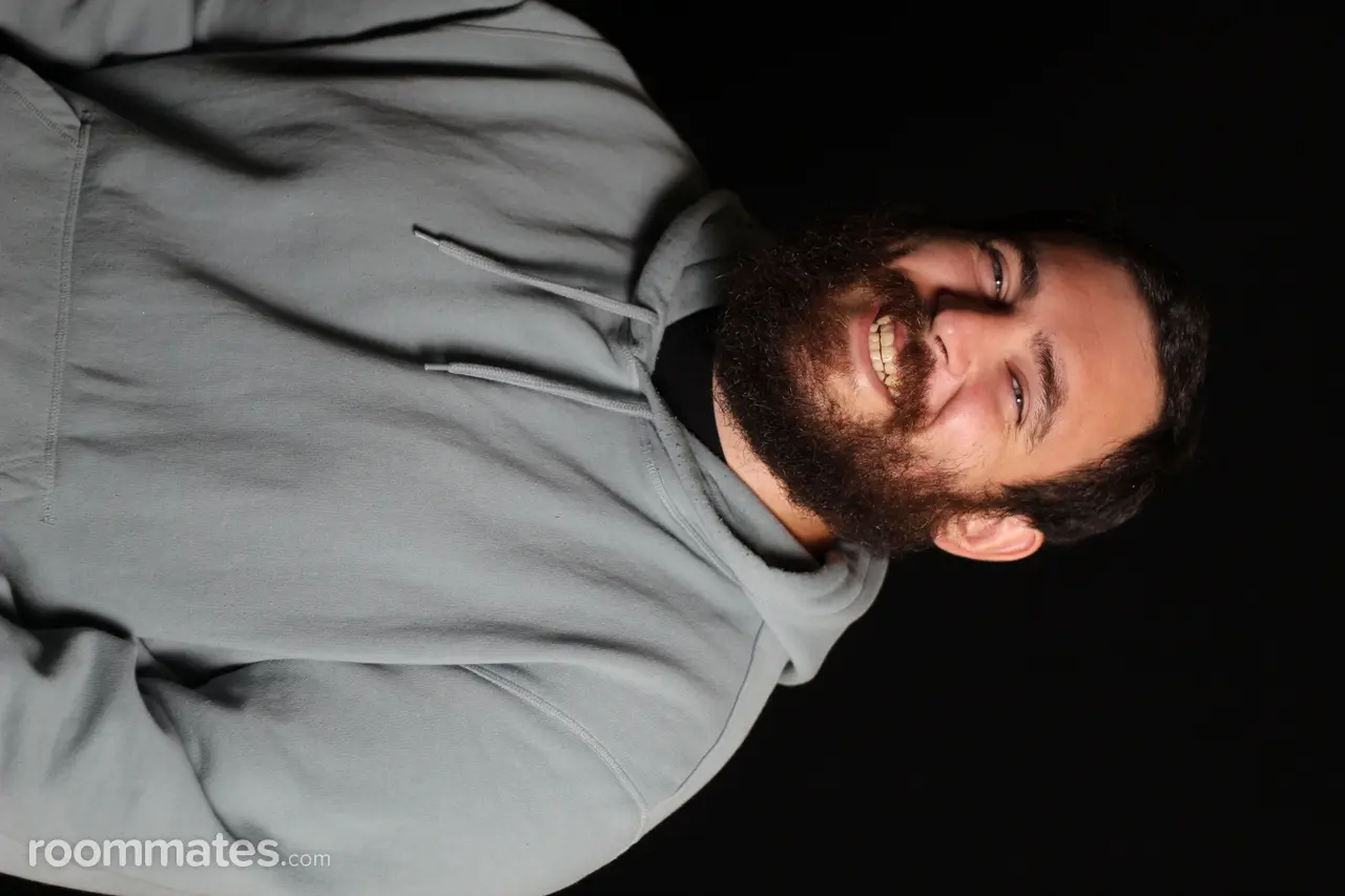 Profile photo 4 of 4