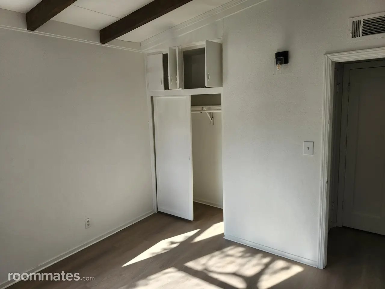 Profile photo 2 of 4