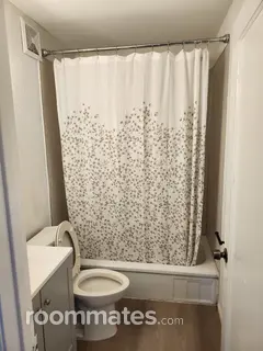 Room for rent in Fresno, CA $850, house