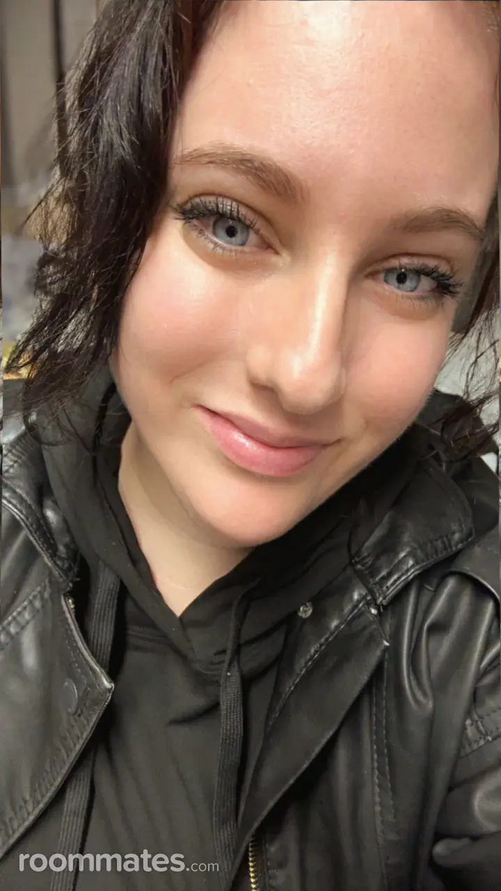 Profile photo 3 of 8