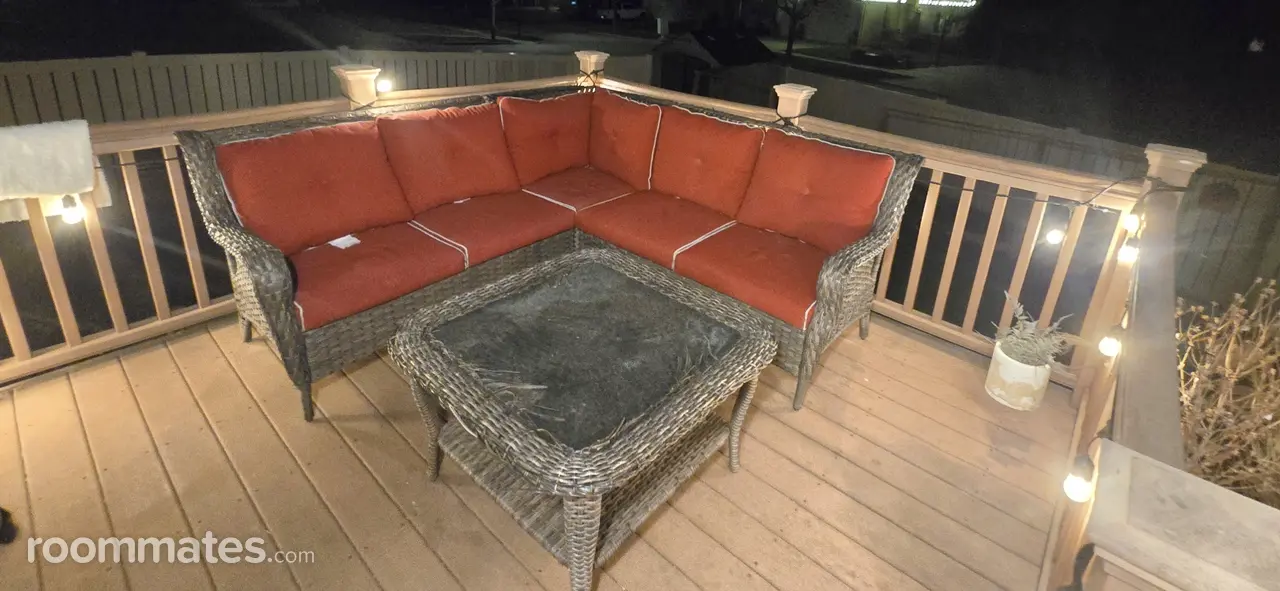 Profile photo 13 of 18