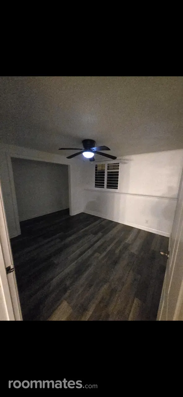 Profile photo 3 of 18