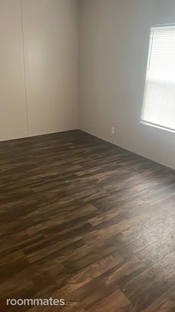 Profile photo 4 of 11