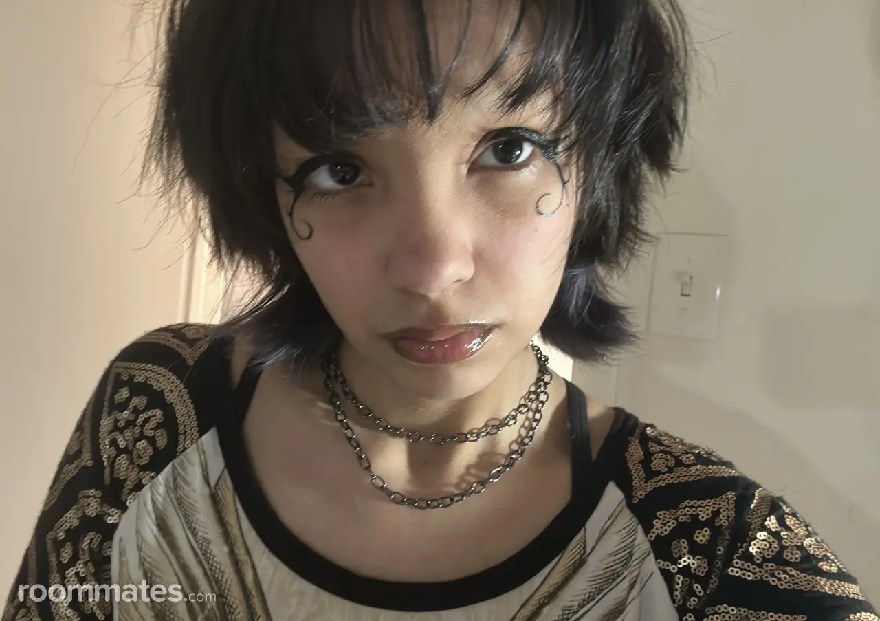 Profile photo 1 of 3