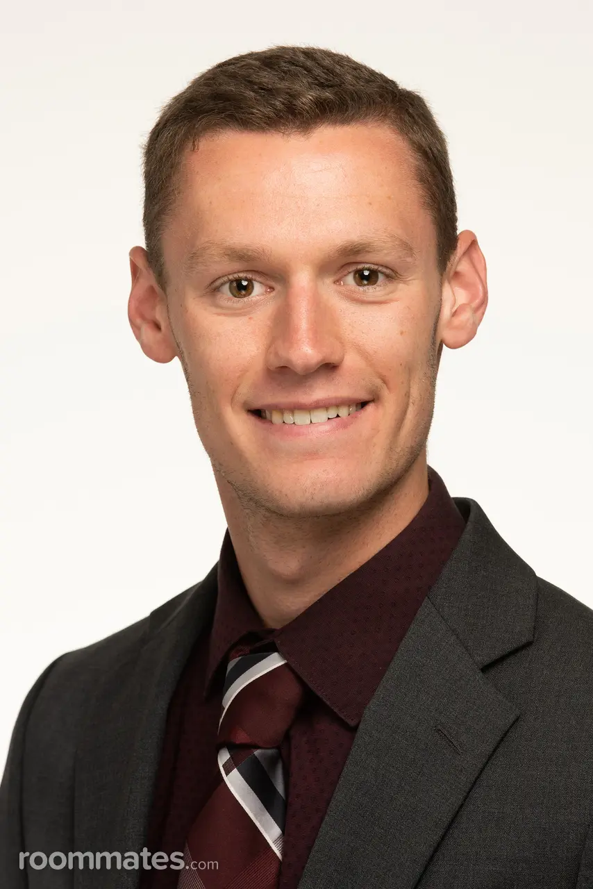 Profile photo 13 of 14