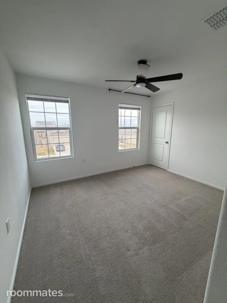 Profile photo 1 of 3