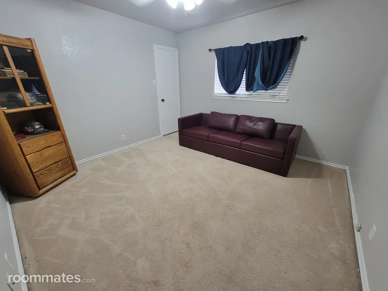 Profile photo 3 of 4