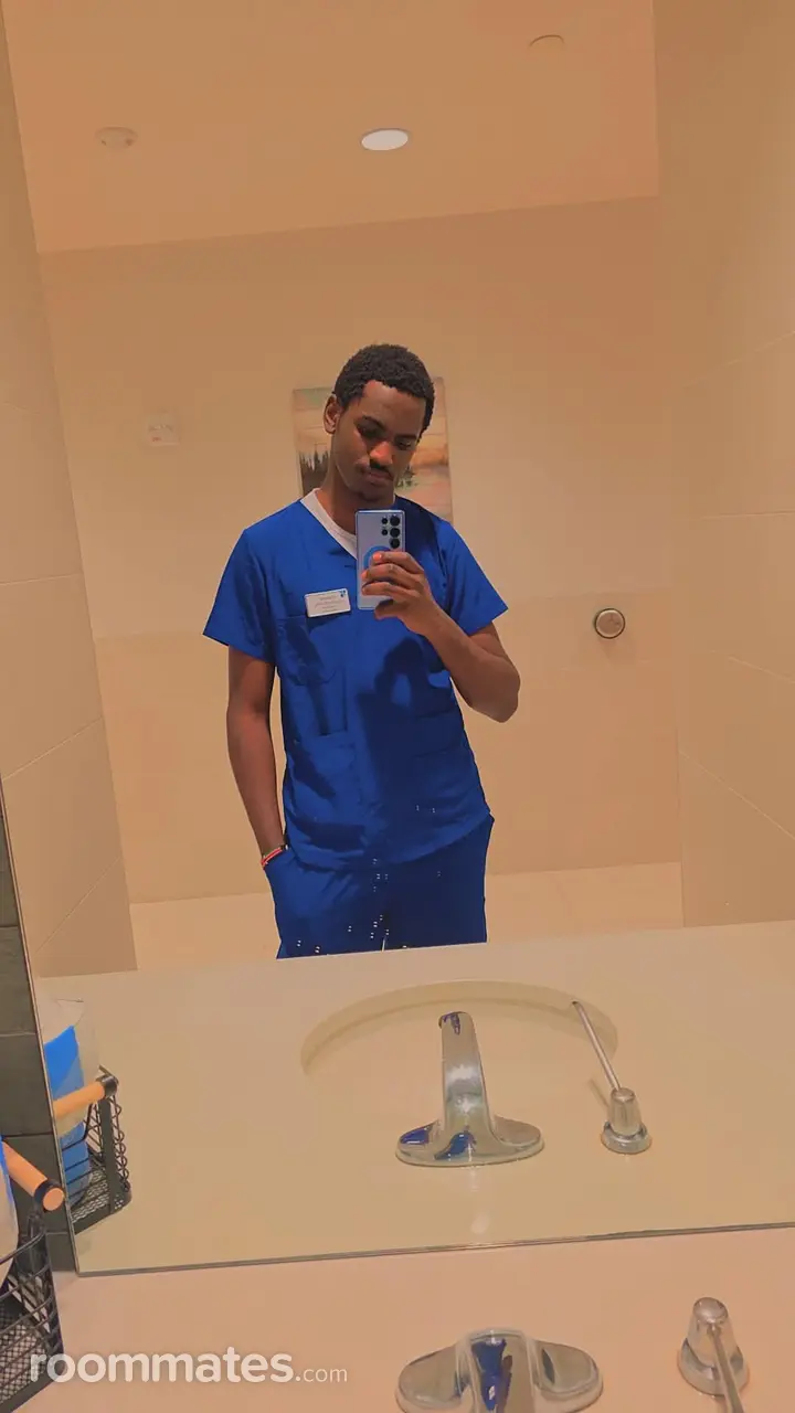 Profile photo 8 of 10