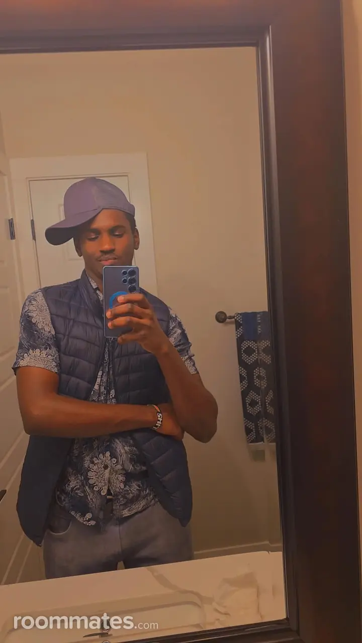 Profile photo 10 of 10