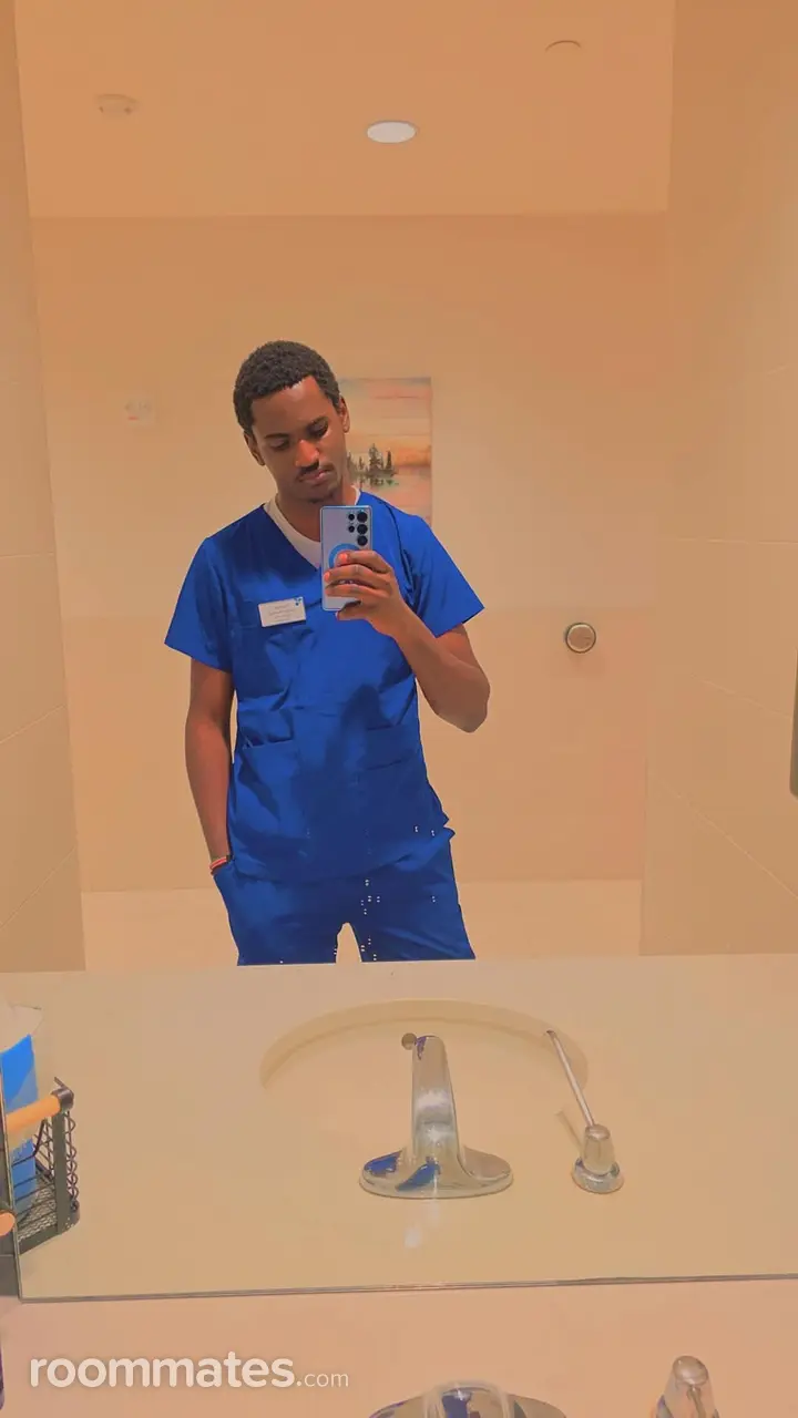 Profile photo 1 of 10