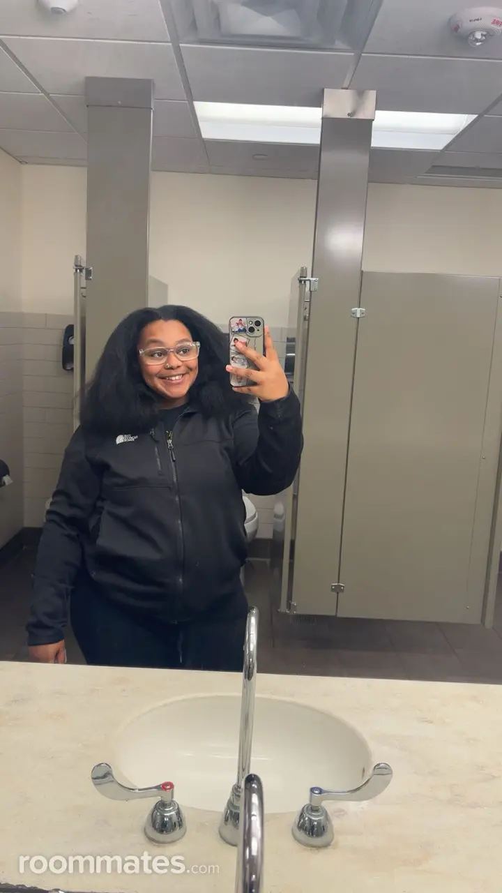 Profile photo 5 of 5