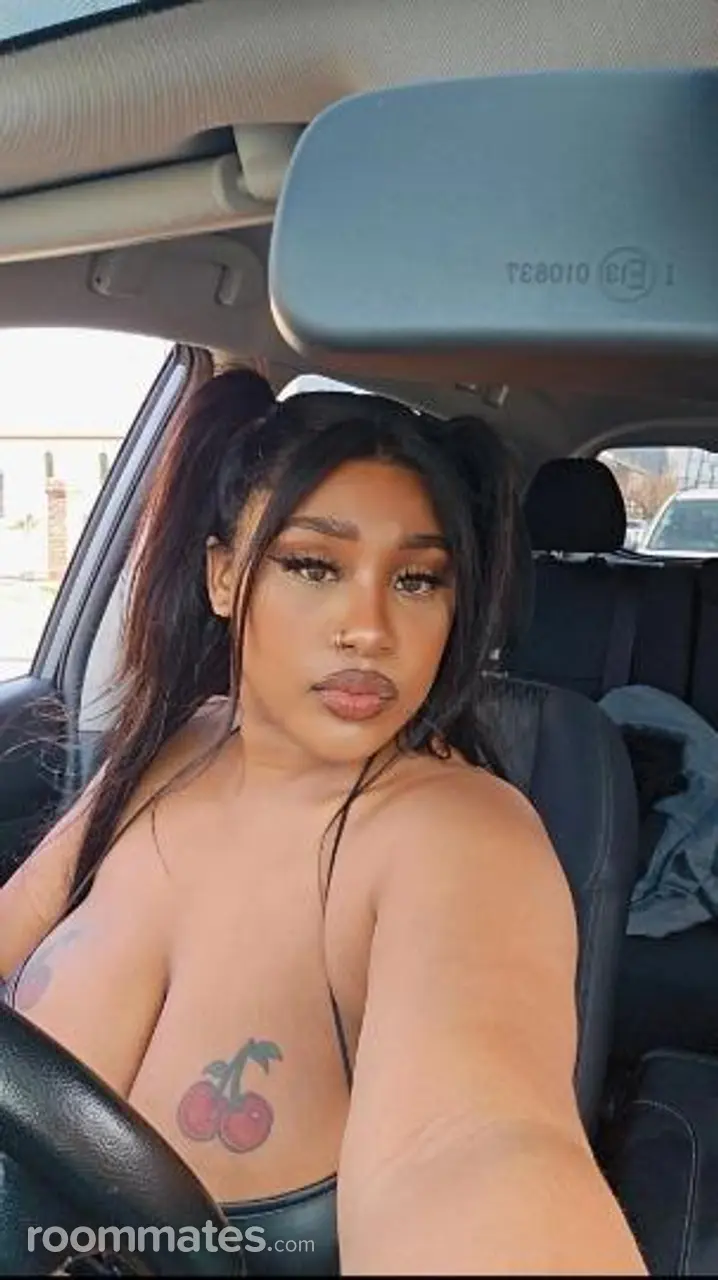 Profile photo 11 of 12