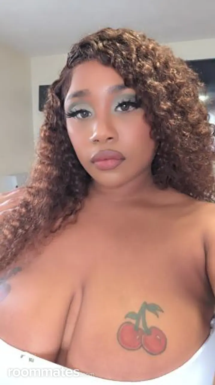 Profile photo 13 of 15