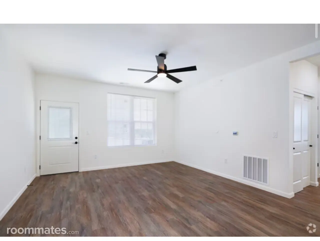 Profile photo 4 of 8