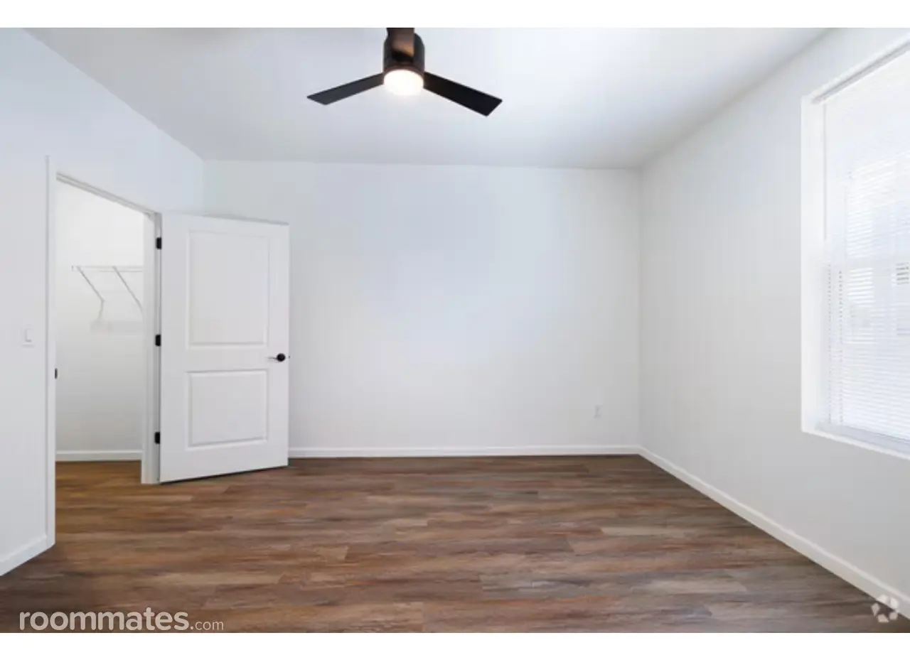 Profile photo 1 of 8