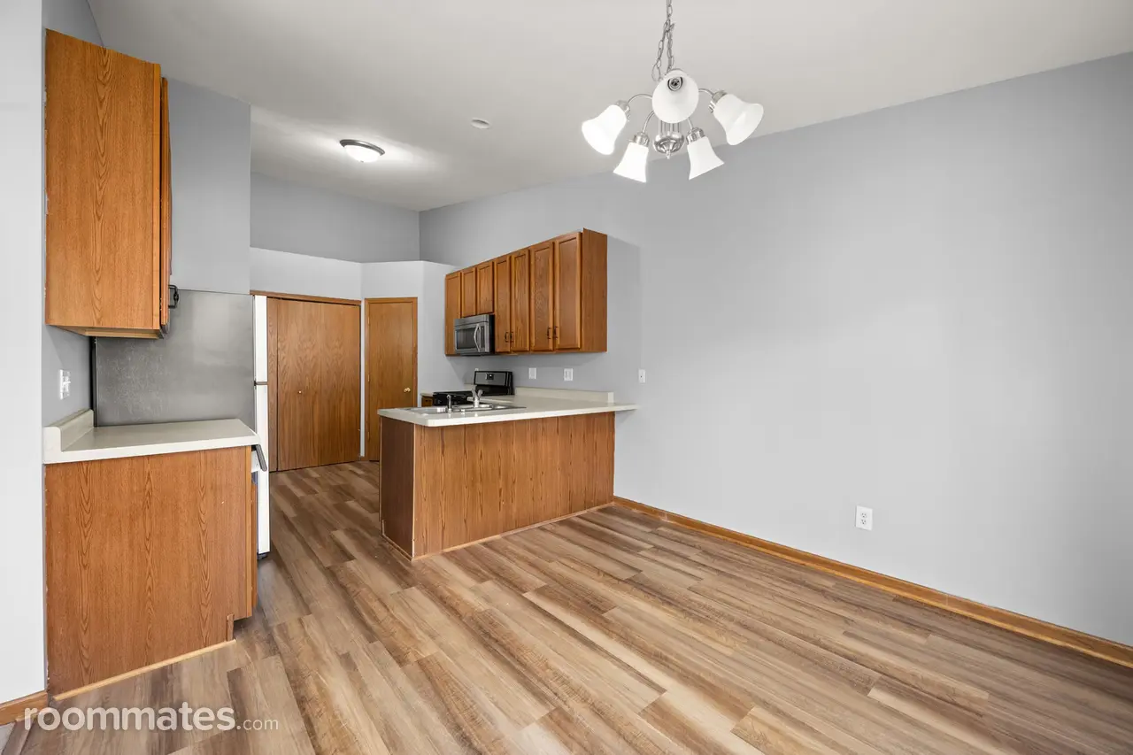 Profile photo 2 of 9