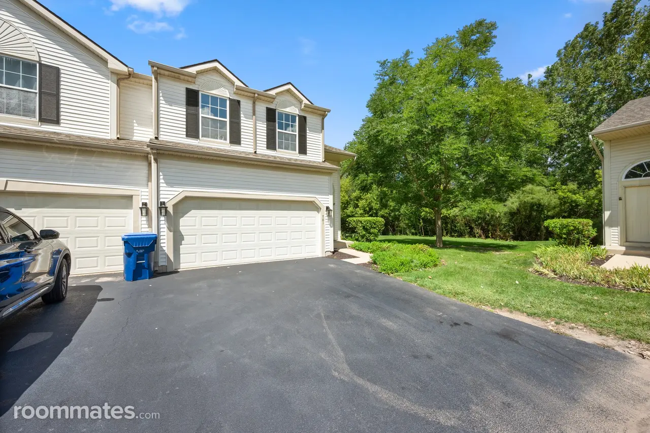 Profile photo 1 of 9