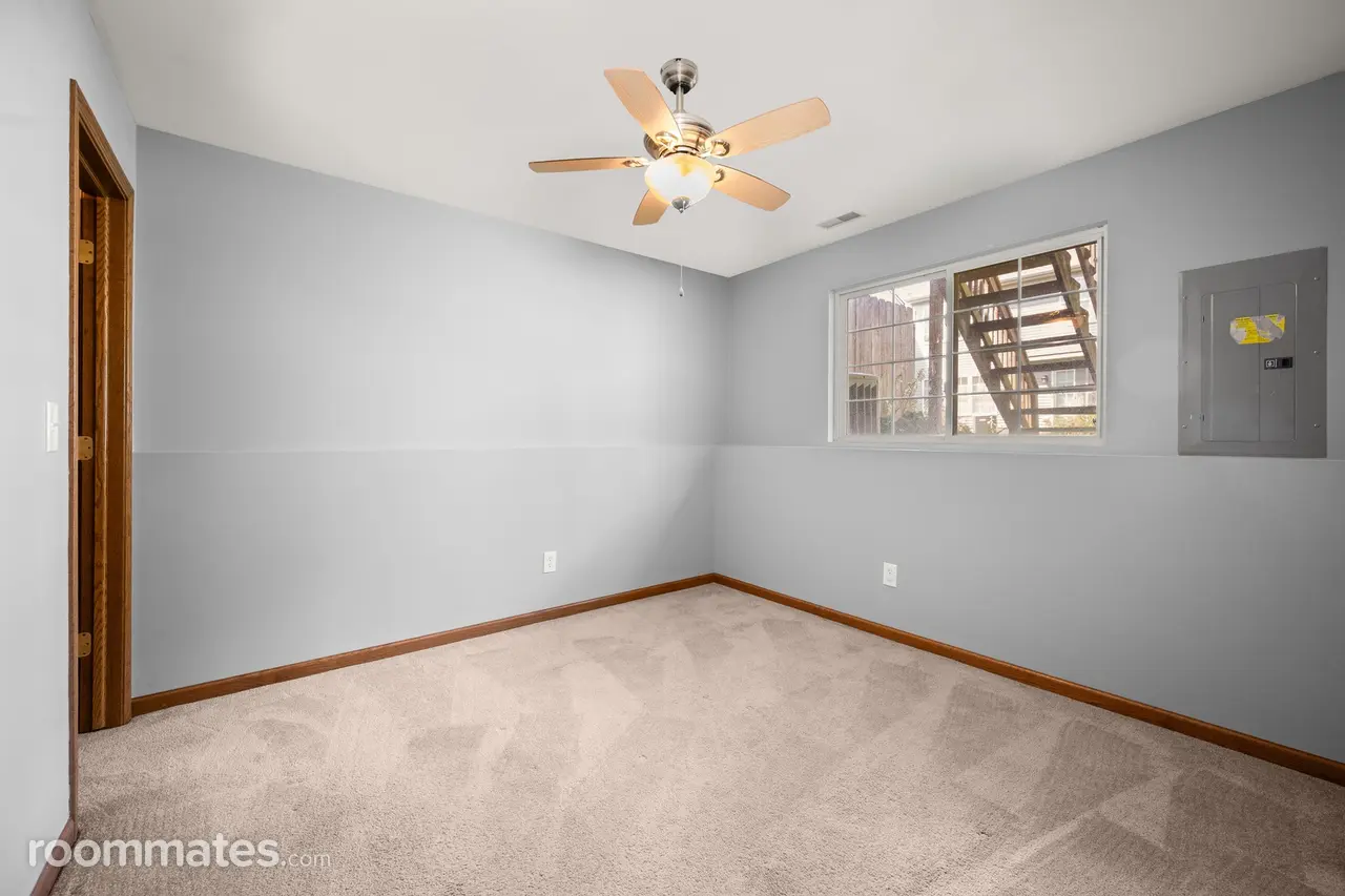 Profile photo 4 of 9