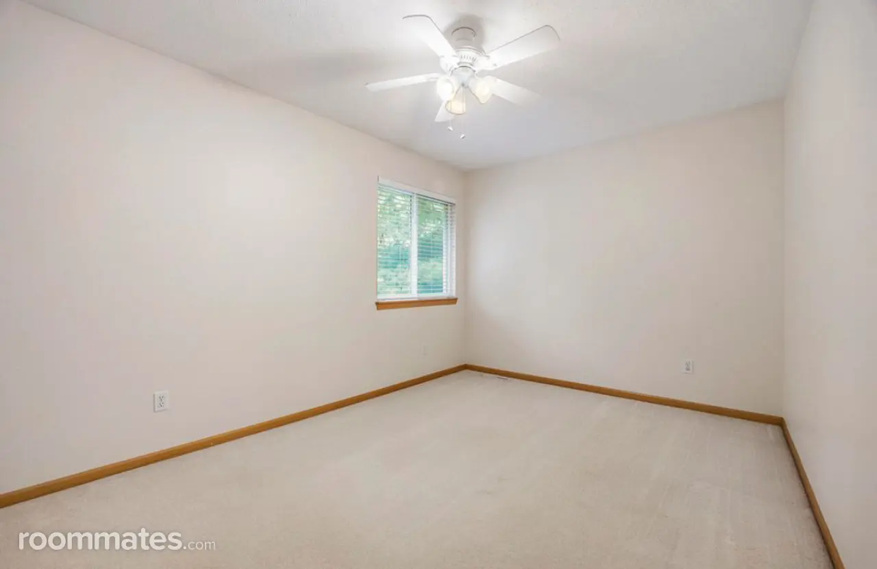 Profile photo 2 of 4