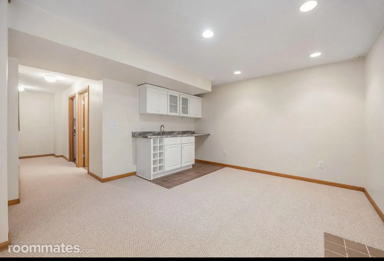 Profile photo 1 of 4