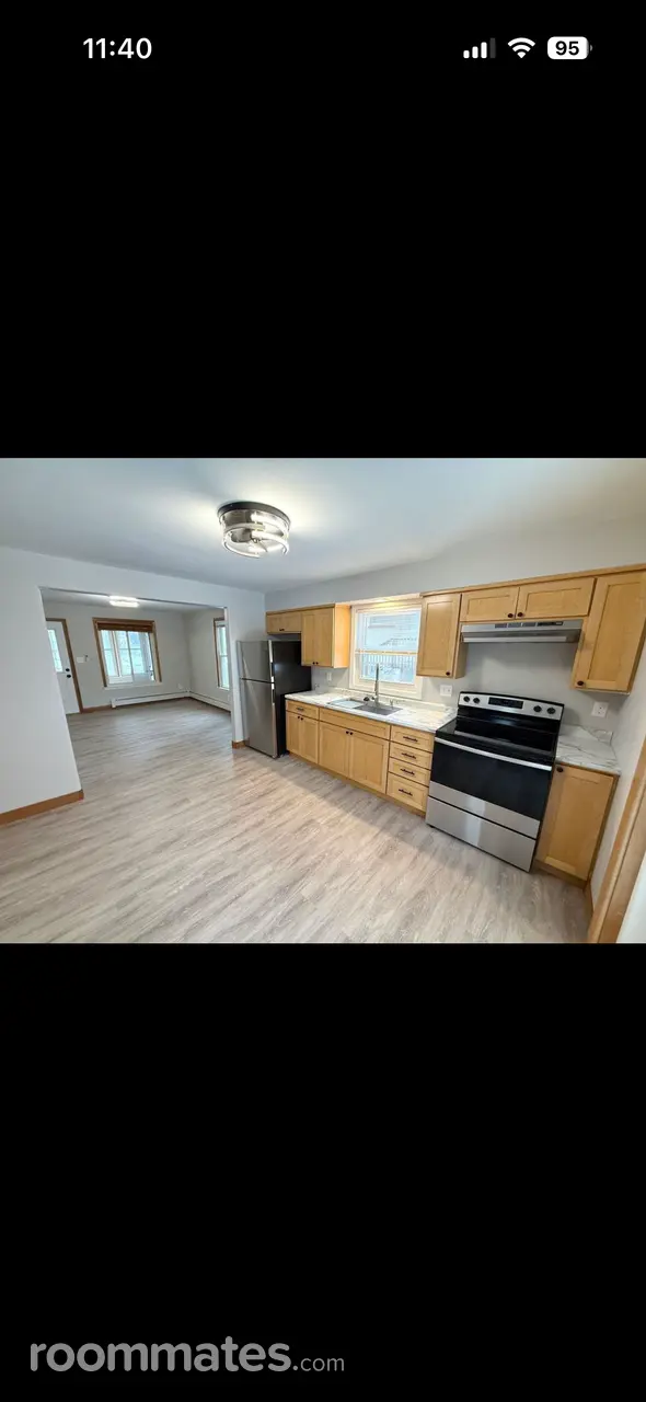 Profile photo 4 of 16