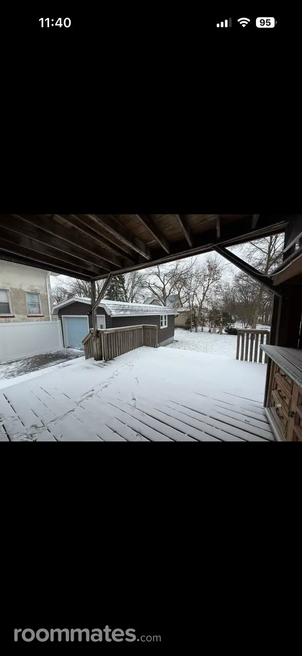 Profile photo 10 of 16