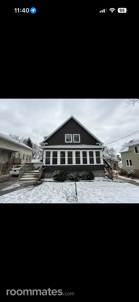 Profile photo 7 of 16