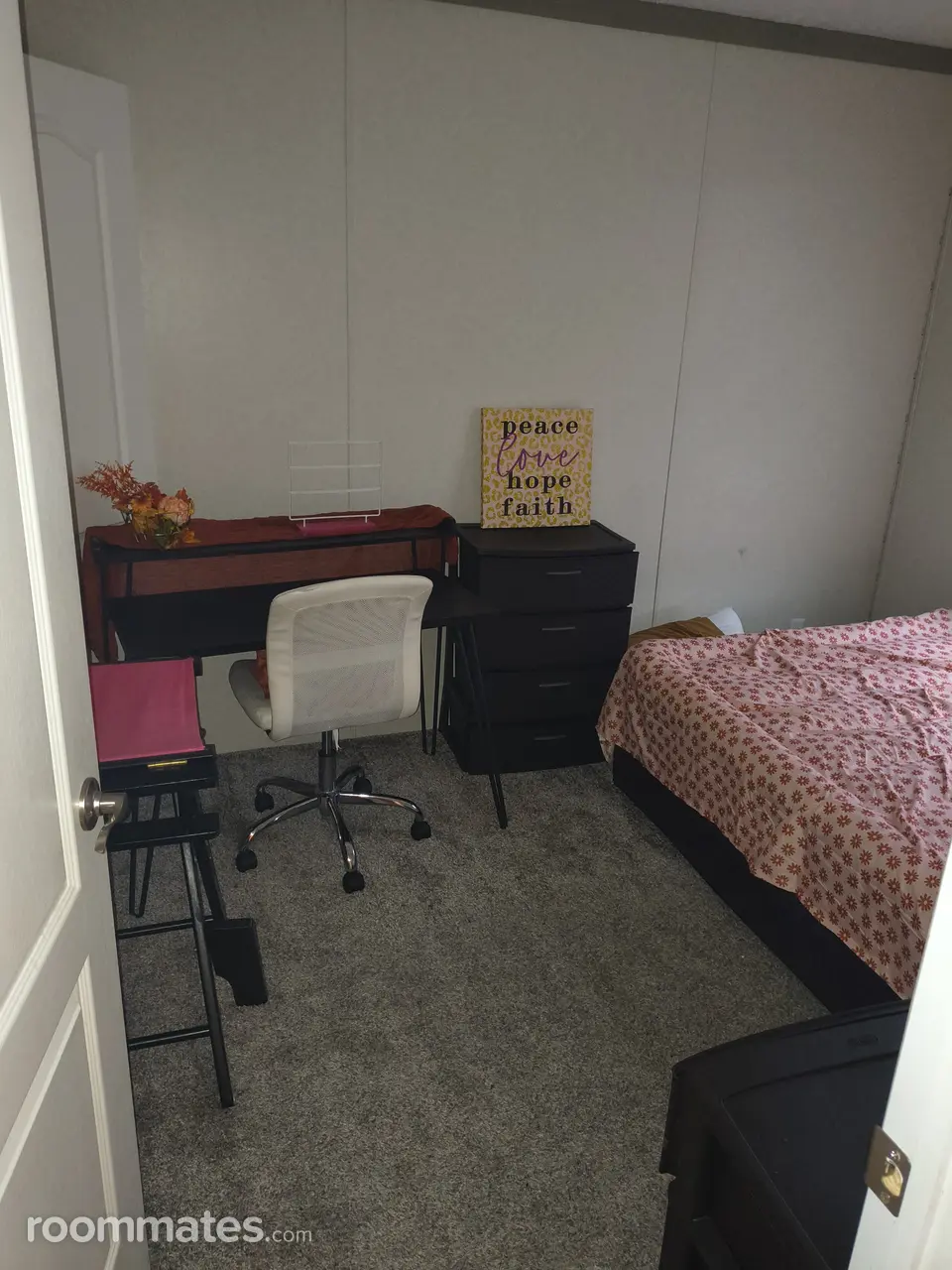 Profile photo 1 of 10