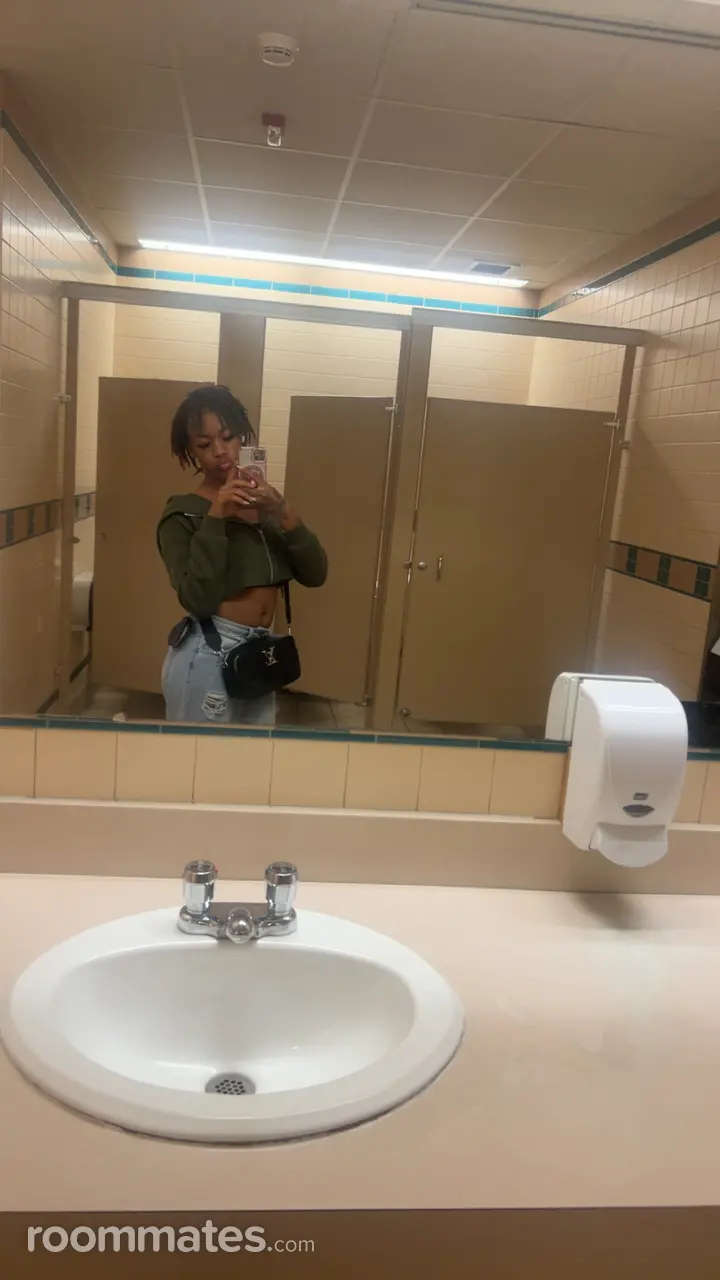 Profile photo 2 of 4