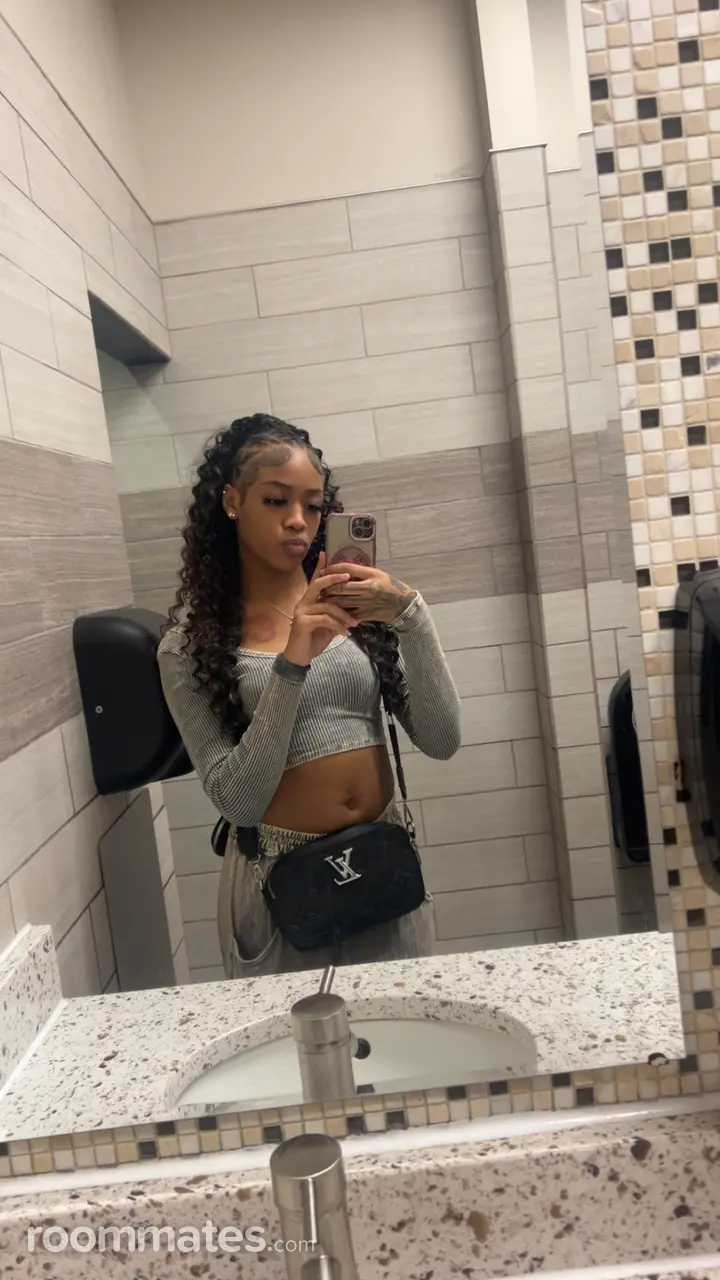 Profile photo 1 of 4